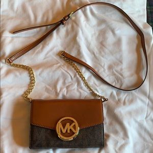Michael Kors cross body!